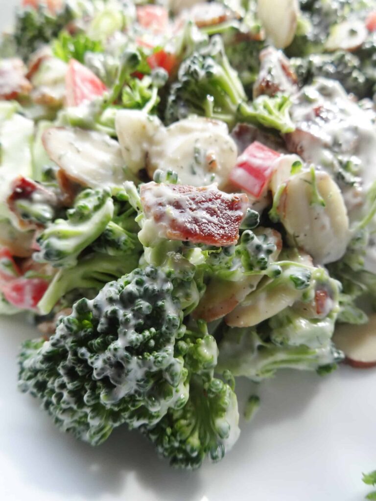 Broccoli salad with bacon and almonds