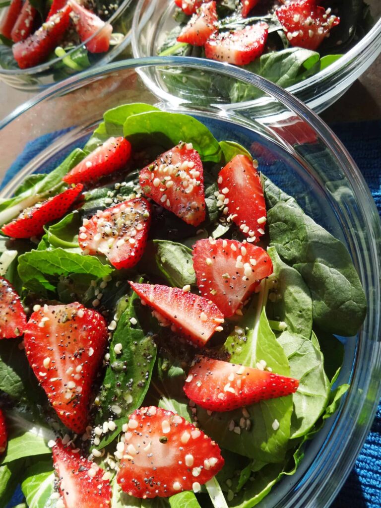 Spinach Strawberry salad with lemon poppy seed dressing